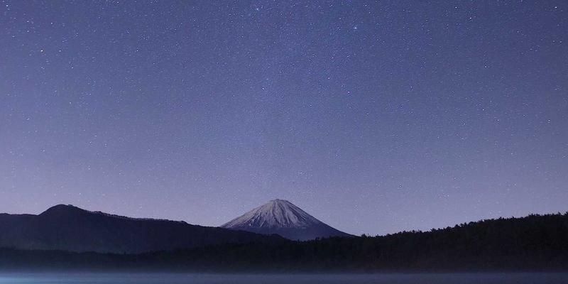 邕江夜游全攻略:解锁南宁夜生活新玩法,附游船票价与绝美夜景拍摄点